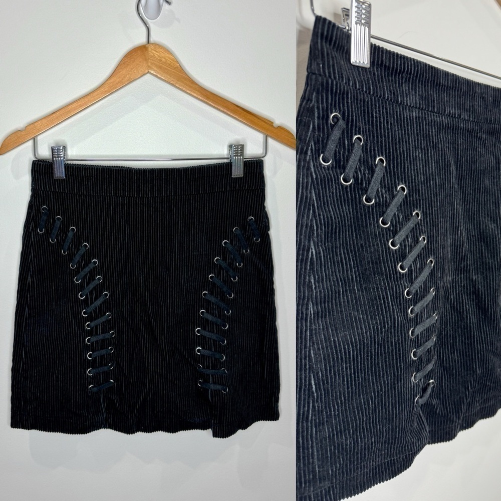 Forever 21 Black Faux Front Tie Mini Skirt (S)